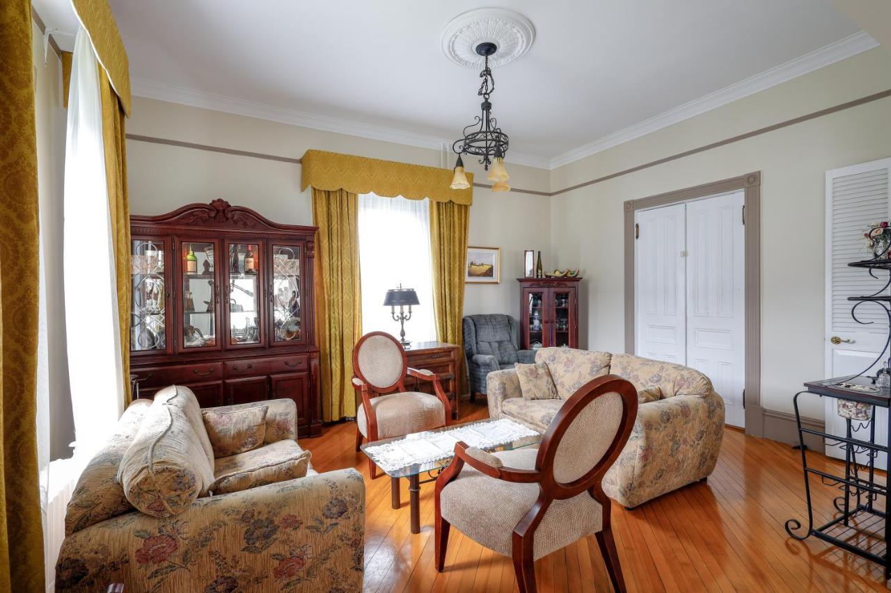 Chez L'Doc Bed & Breakfast Saint-Prosper ภายนอก รูปภาพ
